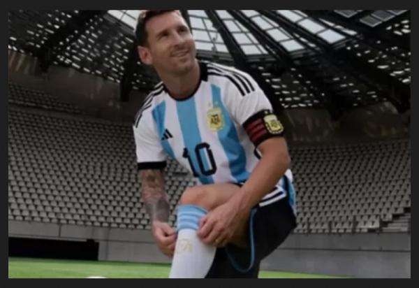 Lionel Messi dan Alexia Putellas Pemain Terbaik FIFA 2022