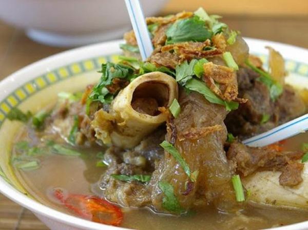 Sop Tunjang Kuah Bening yang Lezat, Kuliner Khas Pekanbaru ini Selalu jadi Incaran Banyak Orang