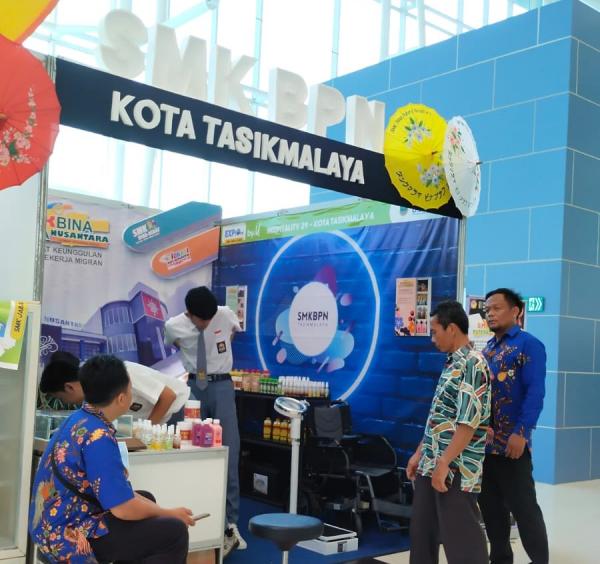SMK BPN Tasikmalaya Pamerkan Produk Unggulan Karya Siswa di BIJB Explore 2022