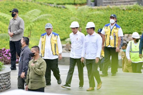 Gubernur Ridwan Kamil Dampingi Presiden Joko Widodo Resmikan Bendungan Ciawi dan Sukamahi 