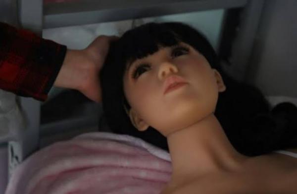 Alasan Pria Jepang Lebih Suka Boneka Ketimbang Cewek Asli, Apa Lebih Bergairah?