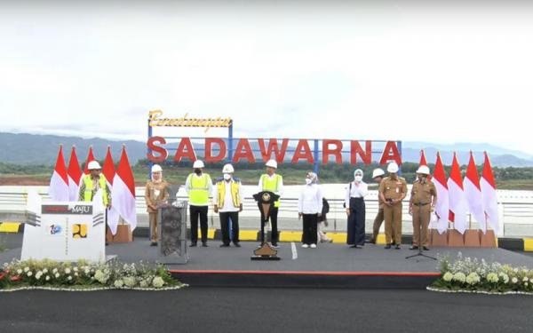 Bendungan Sadawarna Diresmikan, Jokowi Ancam Produksi Padi Indramayu: Awas Tidak Naik!