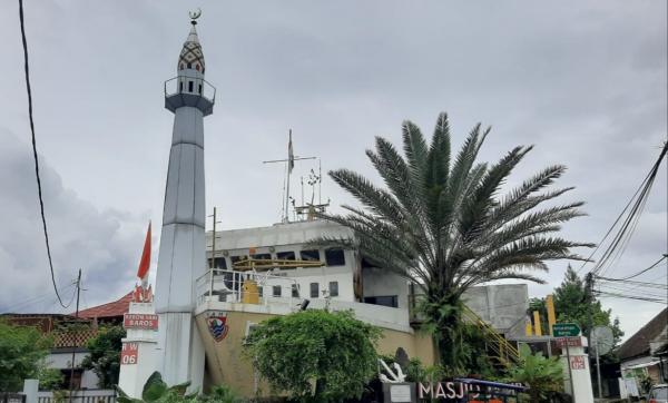 Unik, Masjid Jami Al-Baakhirah Cimahi Memiliki Konsep Kapal Laut