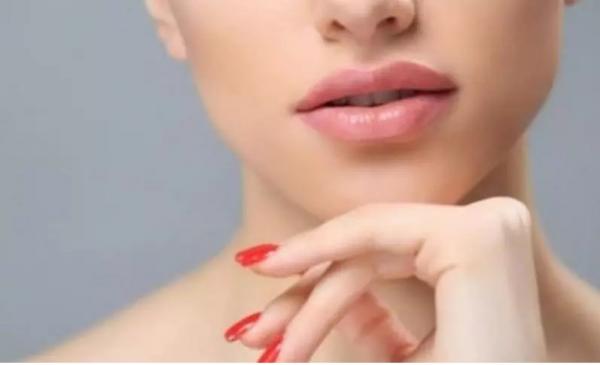 6 Tips Bibir Sehat dan Indah, Dilarang Menjilat Bibir Sendiri