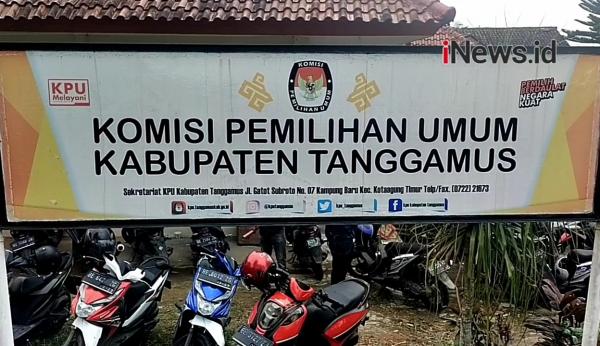 Video Peserta Pendaftaran PPS Berdesakan Saat Penyerahan Dokumen di KPU Tanggamus