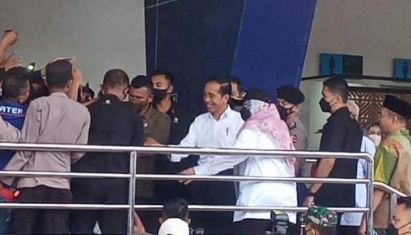 Breaking News, Presiden Jokowi Mendarat di Bandara Sultan Salahuddin Bima Ini Agendanya
