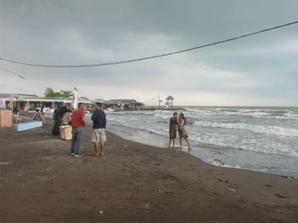 Pasca Banjir Rob, Pantai Pondok Bali Subang Aman untuk Dikunjungi