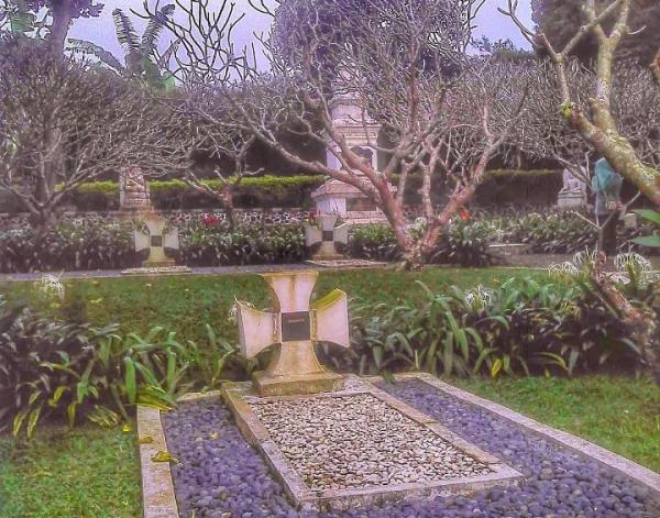 Ulasan Lengkap 8 Fakta Makam Jerman Era Nazi di Bogor, Nomer 7 Paling Horor