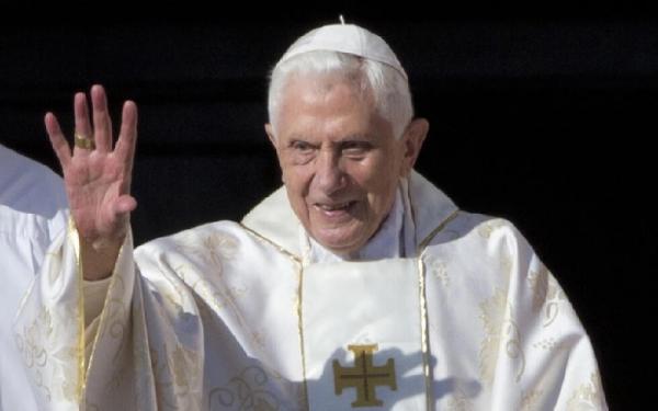 Paus Benediktus XVI Meninggal Dunia pada Usia 95 Tahun di Biara Mater Ecclesiae Vatikan