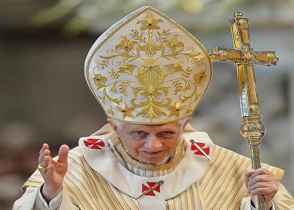 Menag Yakut Sebut Paus Benediktus XVI Penjembatan Perbedaan dan Cinta Damai