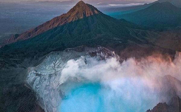 7 Gunung di Jawa Timur Dengan Jalur Pendakian Paling Mudah