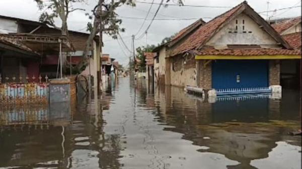 Kota Pekalongan Masih Terendam Banjir, Ratusan Warga Bertahan di Pengungsian