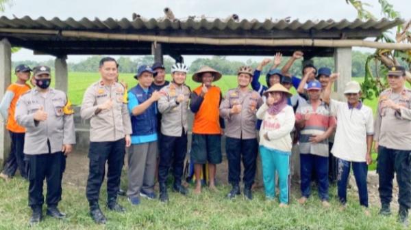 Kapolres Sragen Sambangi Petani di Persawahan Serap Informasi Warga