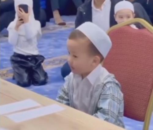 Dambaan Semua Orang Tua Muslim,  Bocah 4 Tahun Ini Hafidz Quran