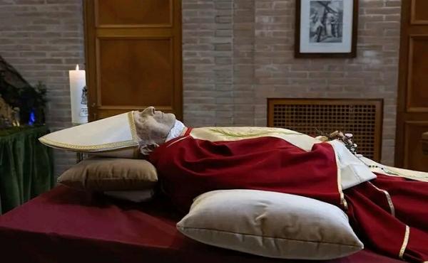 Pesan Terakhir Paus Benediktus XVI Sebelum Menghembuskan Nafas: Tuhan, Aku MencintaiMu!