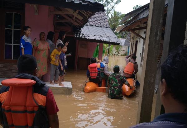 4 Desa di Banjarsari Lebak Banten di Kepung Banjir