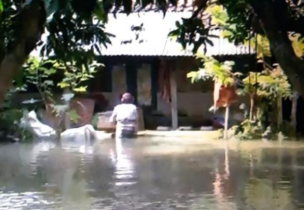 Banjir di Demak Makin Parah, 1.800 Rumah Warga Tergenang Air Setinggi Hampir 1 Meter