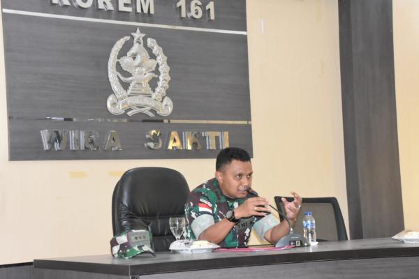 Personel Militer dan ASN dari 14 Kodim Ikut Vicon dengan Kasrem 161 WS Kupang