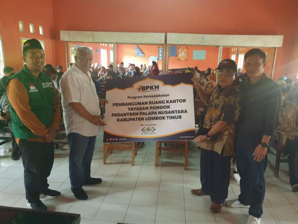 RH Resmikan Kantor Yayasan Ponpes Palapa Nusantara Lombok Timur, Habiskan Dana Rp352 Juta