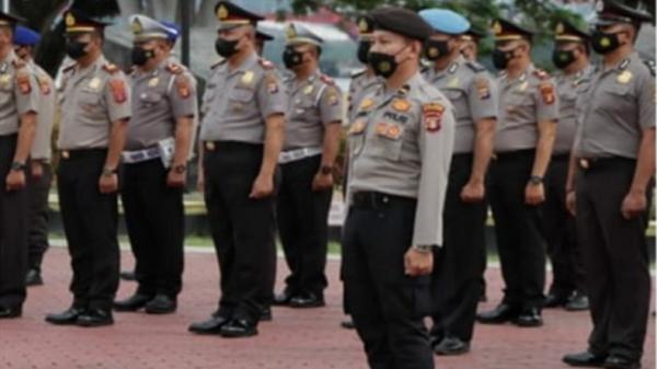 Awal Tahun, 70 Personel Polres Kutai Kartanegara Naik Pangkat