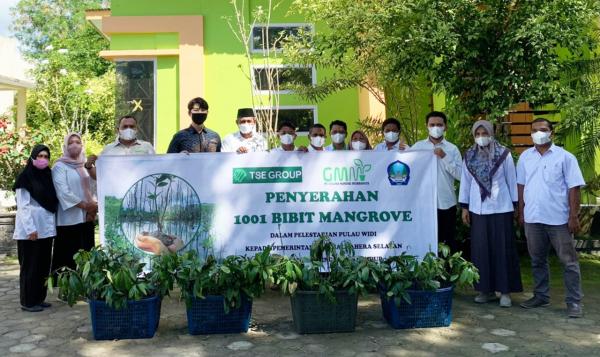 Sukseskan Mangrove For Widi, PT GMM Donasikan 1001 Bibit Mangrove