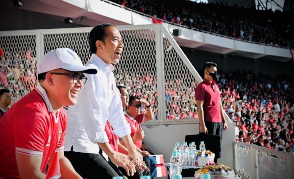Nonton Semifinal Piala AFF 2022, Jokowi: Semoga Dapat Menang pada Leg Kedua di Vietnam