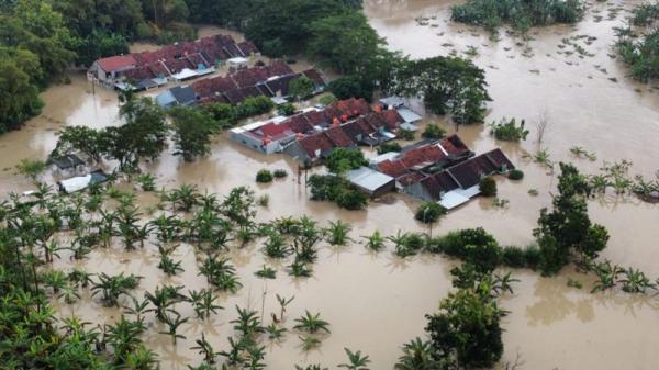 Perumahan Dinar Indah Semarang Diterjang Banjir, Rumah dan Kendaraan Terendam