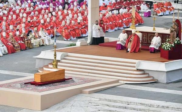 Misa Pemakaman Paus Benediktus XVI, 200 Ribu Umat Katolik Beri Penghormatan Terakhir