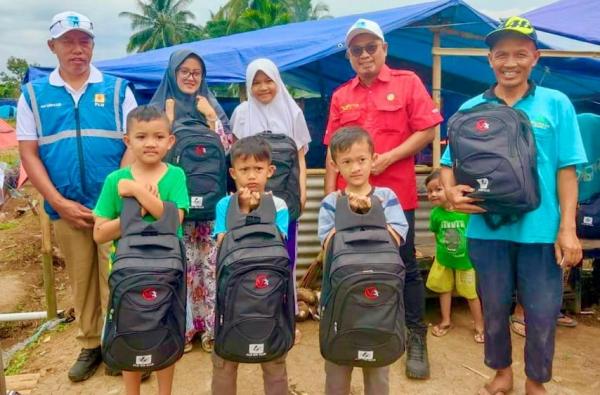 PLN Berikan Perlengkapan Belajar untuk Anak-anak Korban Gempa Cianjur 
