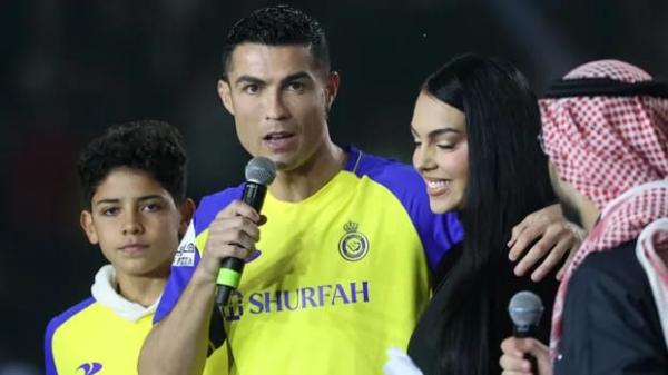 Terkait Kumpul Kebo Cristiano Ronaldo Bersama Pacarnya, Kerajaan Arab Saudi Akan Tutup Mata