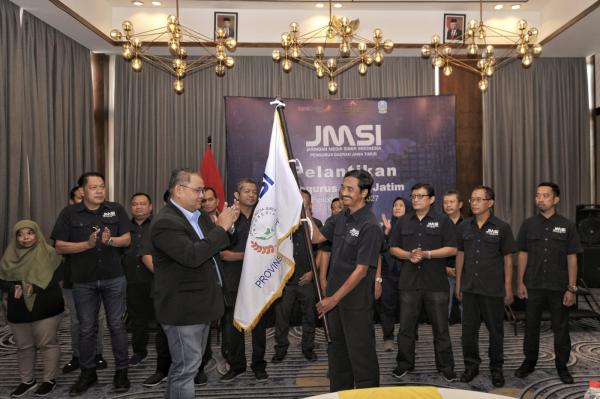 Pengurus JMSI Jatim 2022-2027 Resmi Dilantik, Wagub Emil Ajak Ciptakan Ruang Digitalisasi yang Kondu