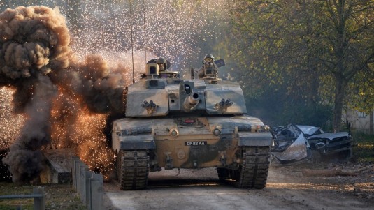 Giliran Inggris Kirim Tank, Penuhi Keinginan Ukraina