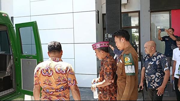 Eksepsi Ditolak, Sidang Kasus Pemalsuan Dokumen oleh Mantan Camat Boleng Dilanjutkan