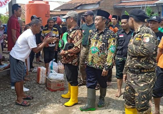 Salurkan Bantuan, PCNU Kabupaten Pekalongan Semangati Korban Banjir