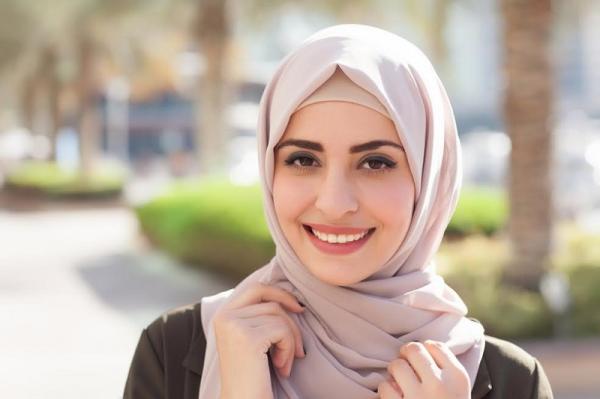 4 Tips Memilih Hijab Untuk Acara Pesta Simpel dan Elegan