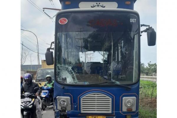 Pemotor Tewas Tertabrak Bus Tayo di Tangerang, Diduga Kurang Konsentrasi