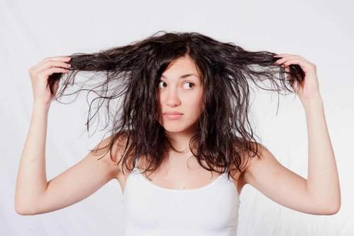 Alami Rambut Berminyak? Berikut 5 Tips Perawatan Rambut Berminyak