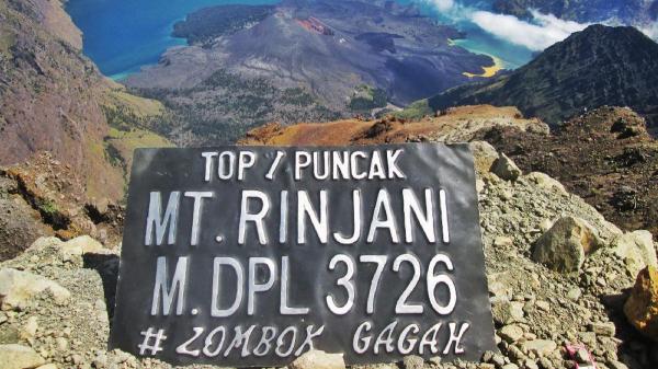 Tak Hanya Memukau Gunung Rinjani Juga Menyimpan 5 Mitos Ini