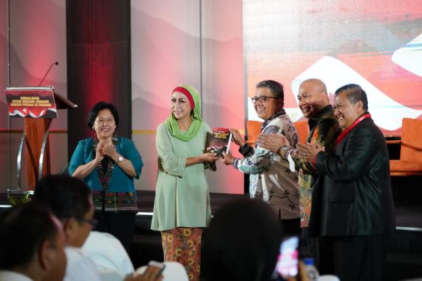 MAHUPIKI dan Akademisi Gelar Sosialisasi KUHP Baru di Padang