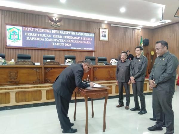 Pemkab dan DPRD Banjarnegara Setujui Tiga Perda Baru