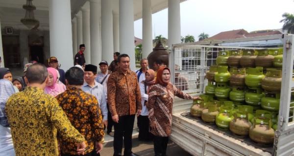 Hiswana Migas Berikan Bantuan Tabung Gas kepada 200 Pelaku UMKM Kabupaten Serang