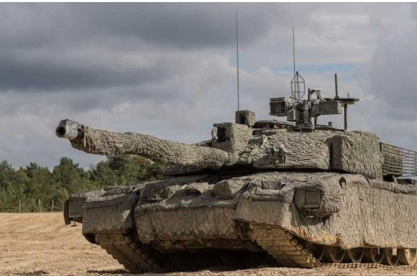 Inggris Berencana Kirimkan Bantuan 14 Tank  Challenger 2 dan Senjata Berat ke Ukraina