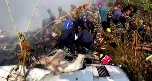 Breaking News! Pesawat Yeti Air  Jatuh dan Tabrak Tebing di Nepal  40 Tewas