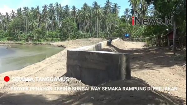 Video Bangunan Beton Penahan Tebing Sungai Way Semaka