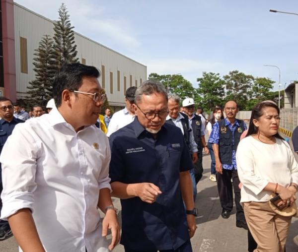 Dukung Kelancaran Pangan Nasional, Mendag RI Bersama Rombongan Kunjungi Pelabuhan Cigading Cilegon