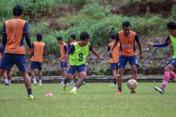 Tim Debutan Baru Dejan FC Kota Depok Siap Ukir Sejarah Tembus Final Liga 3 Jabar  Seri 1
