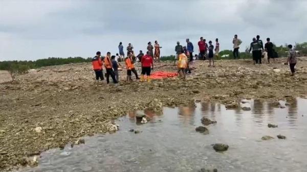 Pemulung Temukan Mayat Wanita Tanpa Busana di Pantai Ujungpiring Jepara