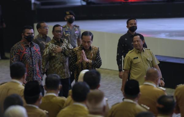 Deteksi Gejolak Harga Barang, Presiden Jokowi Minta Kepala Daerah Lakukan Hal Ini
