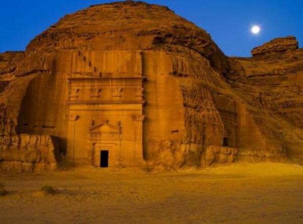 Menengok Madain Saleh, Kota Kuno yang Disebut Terkutuk dan Dijauhi Nabi Muhammad SAW