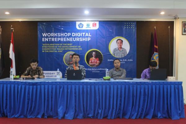 Latih Mahasiswa Berwirausaha, Unisri Gelar Workshop Digital Enterpreneurship